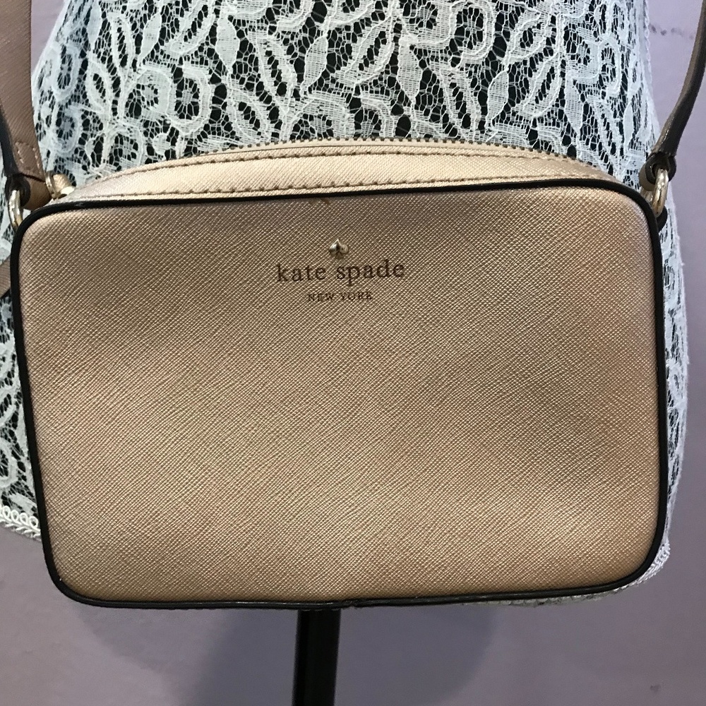 KATE SPADE ROSE GOLD CROSS BODY PURSE
